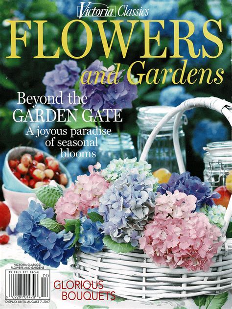 Flower magazine - On this day, a seated Sunday lunch on the side porch is in order. Twelve friends arrive to explore the garden with a glass of wine in hand, before sitting down to a meal that Locke has prepared using the bounty outside her back door. Her prized hens have produced the main ingredient for the shakshuka (baked eggs on a bed …